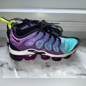 Nike Air Vapormax Plus Hyper Violet